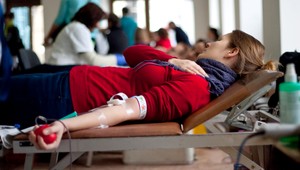 Nemocnice bijú na poplach. Chýba im krv