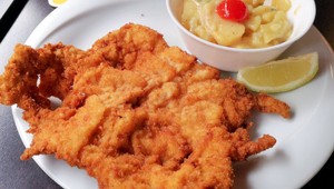 Na kúpalisku ukradli českému páru rezne. Situáciu riešila polícia