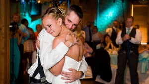 Svadba ako sen: Ochrnutý mladík vstal z vozíka, aby si zatancoval