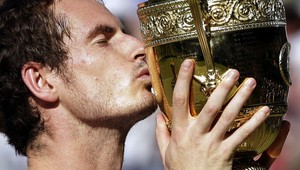 Favoriti Wimbledonu: Veľká štvorka a Serena so Šarapovovou