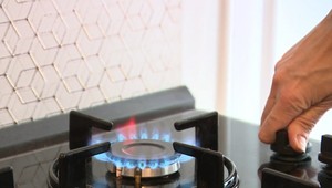 Pomoc s vysokými cenami energií: Kto o ňu môže požiadať?