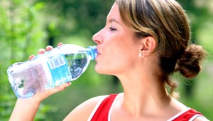 Španieli žiadajú vodu na festivaloch. Mala by byť zadarmo