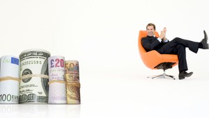 Upratovačovi zmenila život škatuľa, našiel v nej milióny