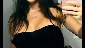 Učiteľka si nevie nájsť normálnu prácu, lebo je vraj príliš pekná: Môže si to o sebe namýšľať?
