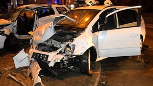 Opitý mladík havaroval vo vysokej rýchlosti, pri nehode zomrel taxikár