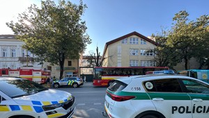 V Železničnej nemocnici v Košiciach nahlásil neznámy páchateľ bombu, evakuovali 300 ľudí