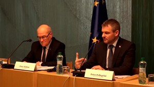 Vláda sa vybrala na rokovanie do Sabinova. Pellegrini hovoril natvrdo o byrokracii