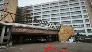 Bombová hrozba na Ekonomickej univerzite v Bratislave. Vyučovanie zrušili