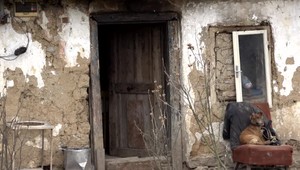 Nemala ani 15 rokov a porodila druhé bábätko. Otec prvého dieťaťa je obvinený zo sexuálneho zneužívania