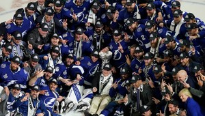 Tampa Bay opäť so Stanley Cupom, Erik Černák prvým slovenským obhajcom v histórii