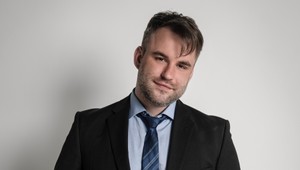 ZÁSAH POLÍCIE u herca Matúša KVIETIKA: Sused ho mal chytiť pod krk a začať škrtiť!