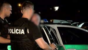 FOTO: Streľba v Banskej Bystrici si vyžiadala obeť. Muž sa po výstreloch dal na útek