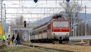 Pre poškodené vedenie v Žiline meškali vlaky