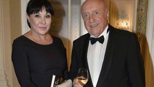 Slováček verejne vyvádzal so značne mladšou blondínou! Patrasová k tomu povedala len TOTO!