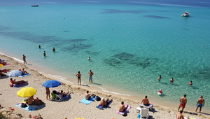 Slováci a letná dovolenka 2025: Menej cestujeme, ale stále milujeme Chorvátsko a Česko