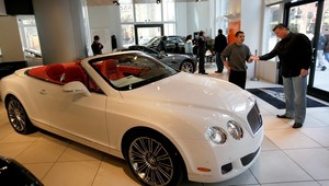 Pred kúpou auta si dajte bacha. Takto sa neoklamete...