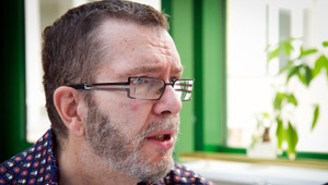 Spevák Richard Müller mení image. Čo je za tým?