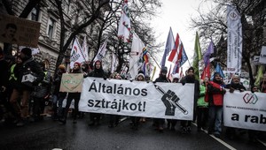 Demonštrácie a dopravné obmedzenia po celom Maďarsku