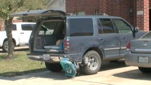 Deti zaradili neutrál, kočík s bábätkom skončil pod autom