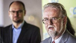 Osuský sa vzdal kandidatúry, podporuje Procházku