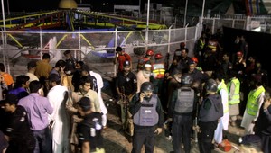 Počet obetí útoku v Láhaure stúpol na 70, takmer polovica je detí