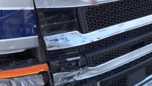 Motorkár po zrážke s kamiónom v Rajci bojuje o život