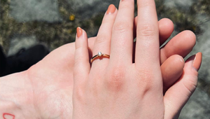 Nie je čas strácať čas! Po boji s rakovinou a strate pŕs hlási slovenská speváčka ZÁSNUBY!