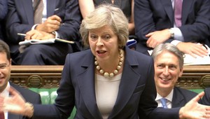 Theresa May chce vyhlásiť predčasné voľby pre brexit