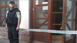 Policajti v Kremnici postrelili zlodeja na úteku