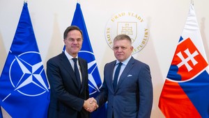 Šéf NATO opäť na Slovensku: Fico a Rutte rokovali mimo očí verejnosti