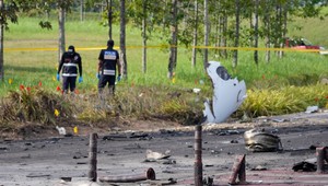 VIDEO: Hrozivý pád lietadla na cestu neprežilo najmenej desať ľudí