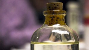 Po vypití pančovaného alkoholu zomrelo 102 ľudí. Úrady zatkli už 11 osôb