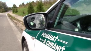 Policajti spacifikovali agresívneho muža, ten v nemocnici zomrel