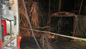 Tragický požiar plechovej garáže si vyžiadal jeden ľudský život