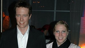 Hugh Grant je osamelý staromládenec