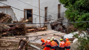 Obrovské záplavy: Záchranári našli v zaplavených oblastiach najmenej 95 mŕtvych