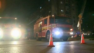 Malé dievča si všimlo požiar, zachránilo obyvateľov paneláku