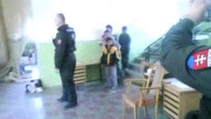 V súvislosti s incidentom v Košiciach čelia obvineniu siedmi policajti