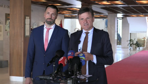 Byt za cenu ojazdeného auta? SaS kritizuje predaj bytu Lesov SR za 2600 eur