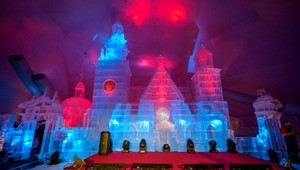 Na Hrebienku znovu otvorili Ľadový dom. Sochou si poctili aj Jána Pavla II.