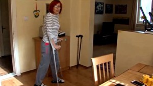 Má sklerózu, podľa lekára nie je ťažko postihnutá. Nemá nárok na príspevok