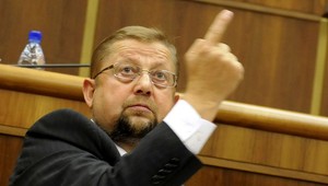 Exminister Harabin príde o 70 percent platu!