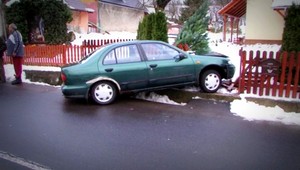 Vodič (27) vpálil do dvora a demoloval. Vraj sa zľakol...