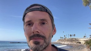 Exkluzívne vyjadrenia Slovákov žijúcich na Tenerife: Turisti zákaz kúpania ignorujú