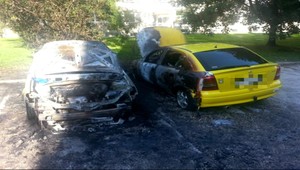 V Stupave úmyselne podpálili dve autá