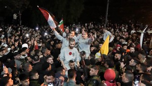 Hamas odkladá prepustenie rukojemníkov. Tvrdí, že Izrael porušuje podmienky