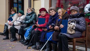 Prežili nútené pracovné tábory, no odškodnenia sa nedočkali. Medaily prišli za nich prevziať vdovy