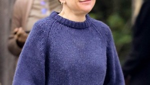 Vyťahaný sveter, mastné vlasy a žiadny mejkap: Spoznávate v tejto žene slávnu herečku?