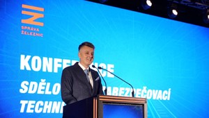 Riaditeľa českej Správy železníc, ktorý mal doma milióny, odvolala správna rada