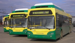 Šialenec v Košiciach? Strieľal po autobuse a električke